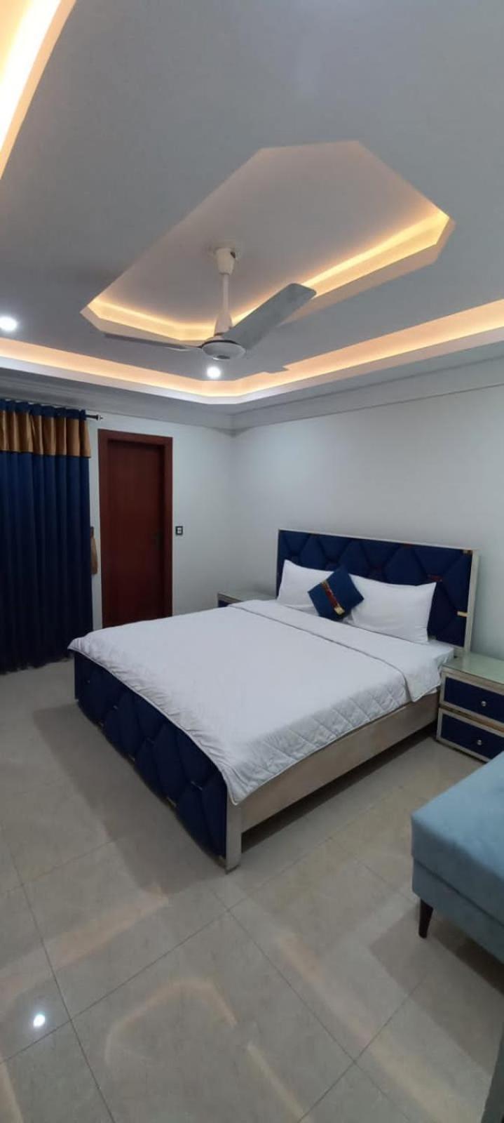 Royal Galaxy Hotel & Residence - Near Islamabad International Airport & Motorway Exterior photo