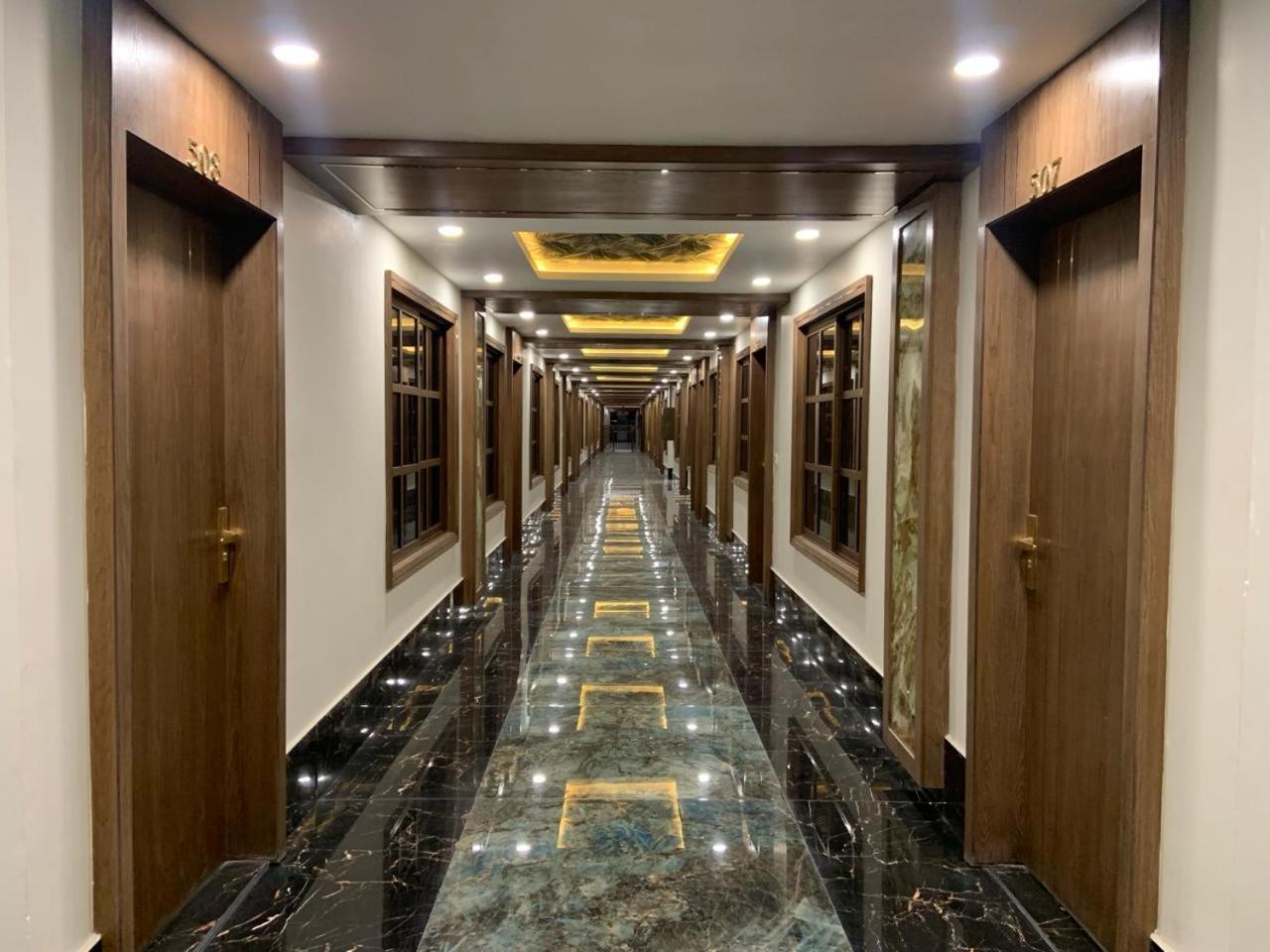 Royal Galaxy Hotel & Residence - Near Islamabad International Airport & Motorway Exterior photo