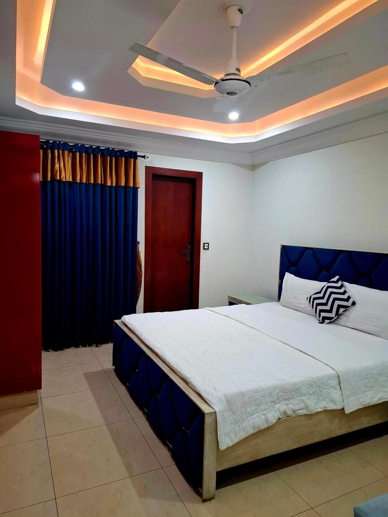 Royal Galaxy Hotel & Residence - Near Islamabad International Airport & Motorway Exterior photo